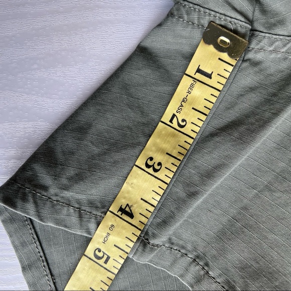 NWT UNIONBAY Womens Juniors Cargo Shorts Size 1 Sage Green - Picture 9 of 14